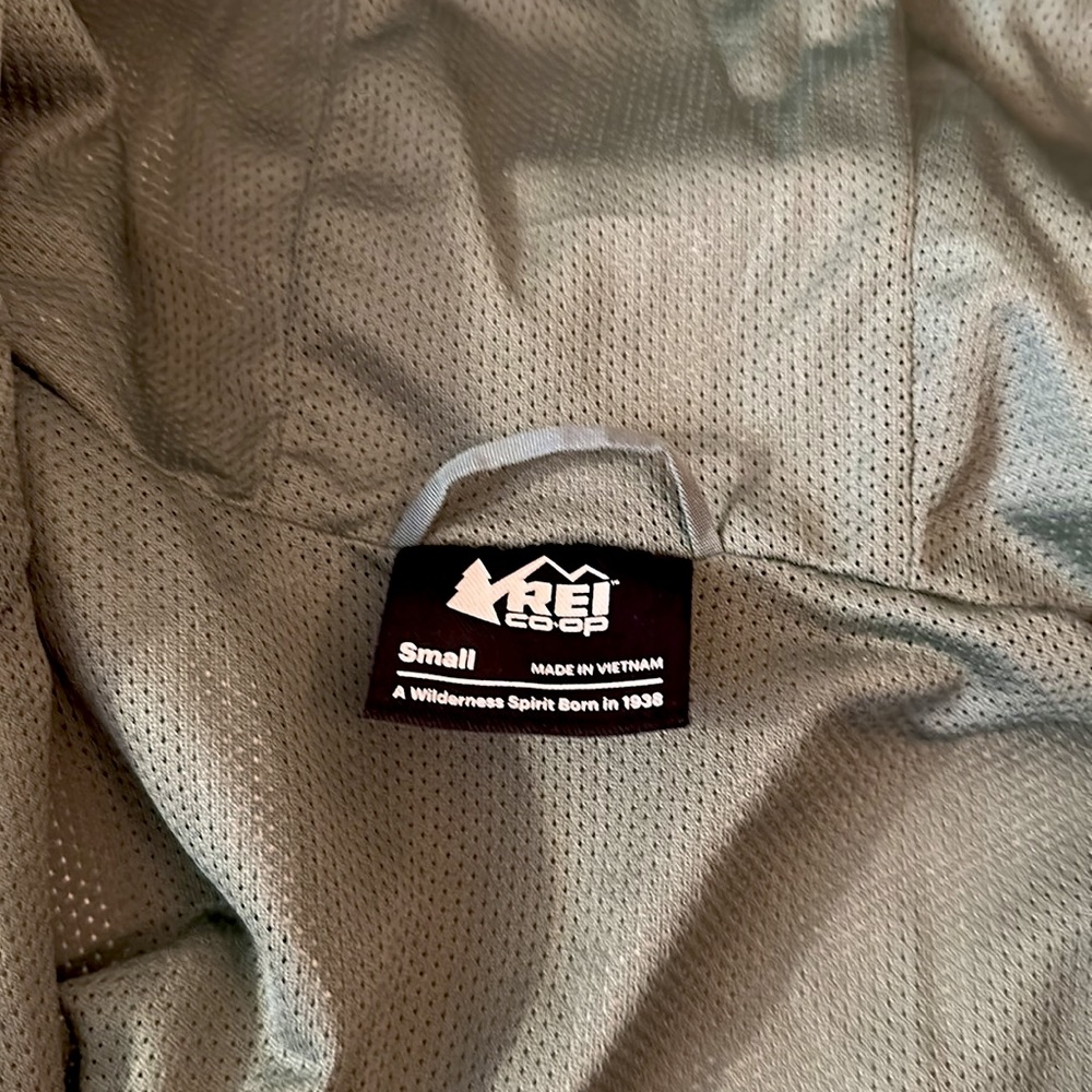 REI Groundbreaker Rain Jacket 2.0 - Picture 4 of 4
